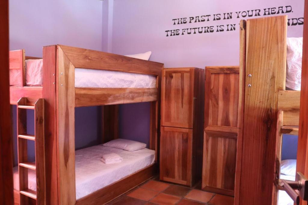 Planet B Hostel - Adults Only Manuel Antonio Exteriör bild